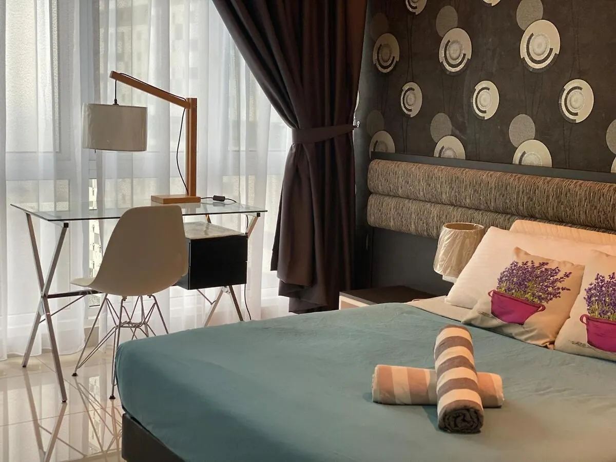 Cozy Studio Twin Galaxy Wifi Netflix 1-4Pax Johor Bahru